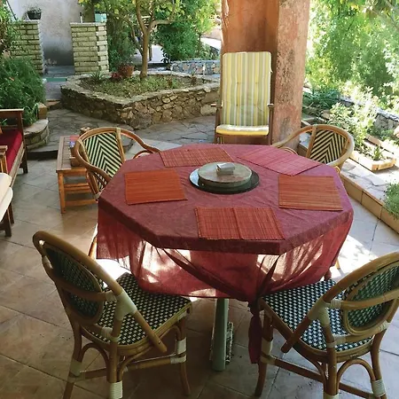 Five-bedroom Holiday In Maxime Sainte-Maxime