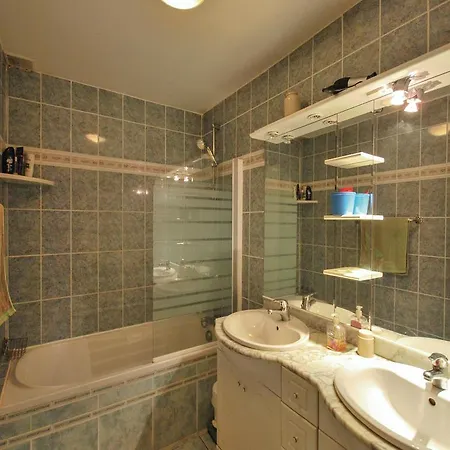 Five-bedroom Holiday In Maxime Holiday home *