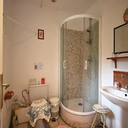Five-bedroom Holiday In Maxime *